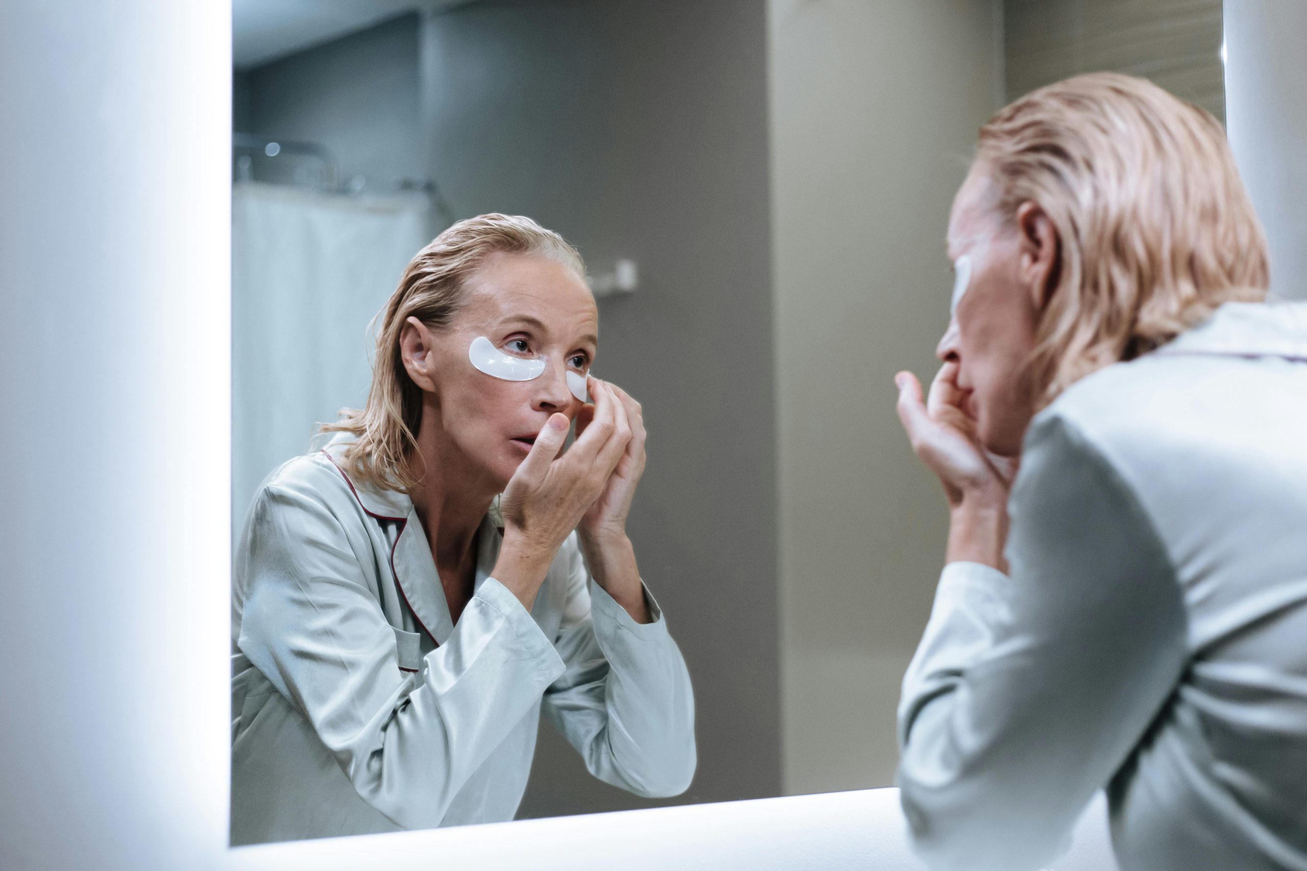 Anti-Aging Skincare for Acne-Prone Skin: What Works, What Doesn’t